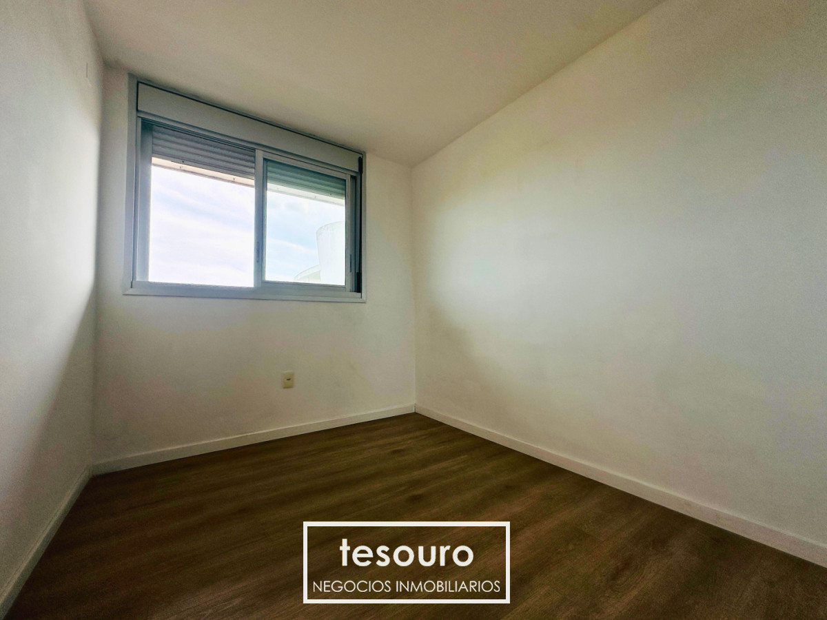 Apartamento ID.2892 - Alquiler Penthouse 2 Dormitorios y Garaje en Malvin