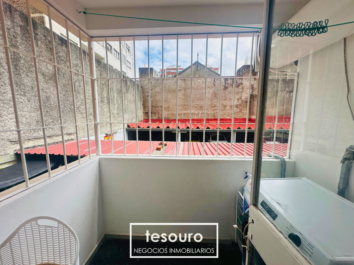 Apartamento ID.5440 - VENTA APARTAMENTO DE 3 DORMITORIOS EN POCITOS PRÓXIMO A LA RAMBLA