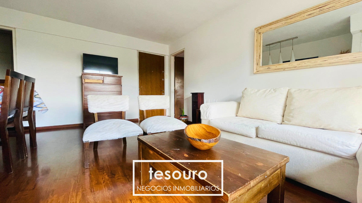 Apartamento ID.4833 - VENTA APARTAMENTO DE 3 DORMITORIOS EN PALERMO A PASOS DE LA RAMBLA