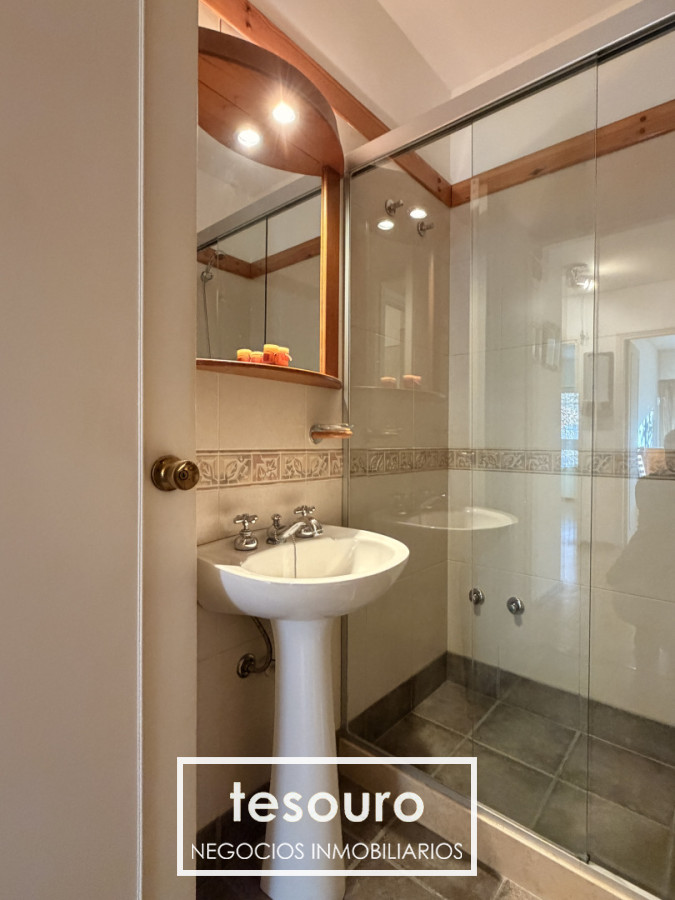 Apartamento ID.5539 - Apartamento en alquiler de 3 dormitorios y servicio en Centro