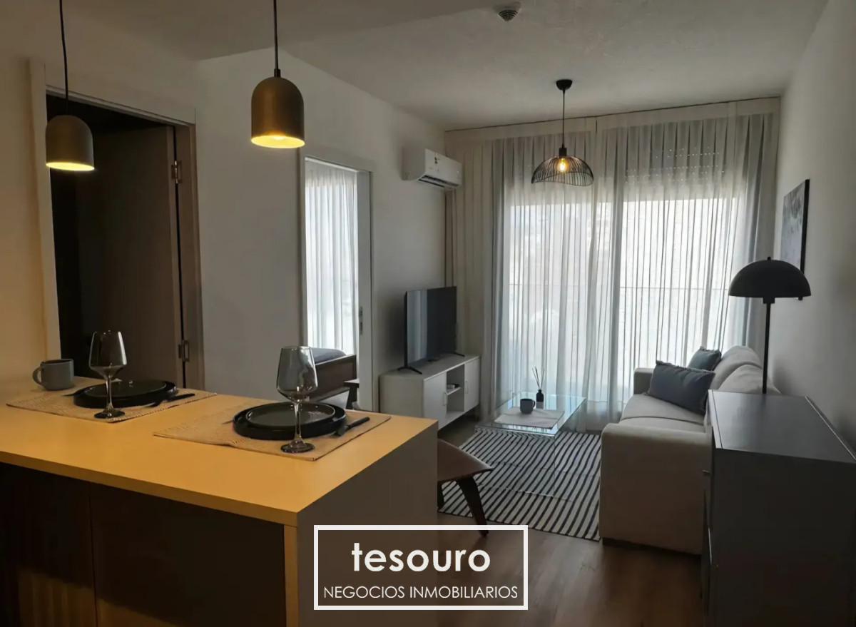 Apartamento ID.5472 - ALQUILER APARTAMENTO DE 1 DORMITORIO EN CENTRO AMOBLADO