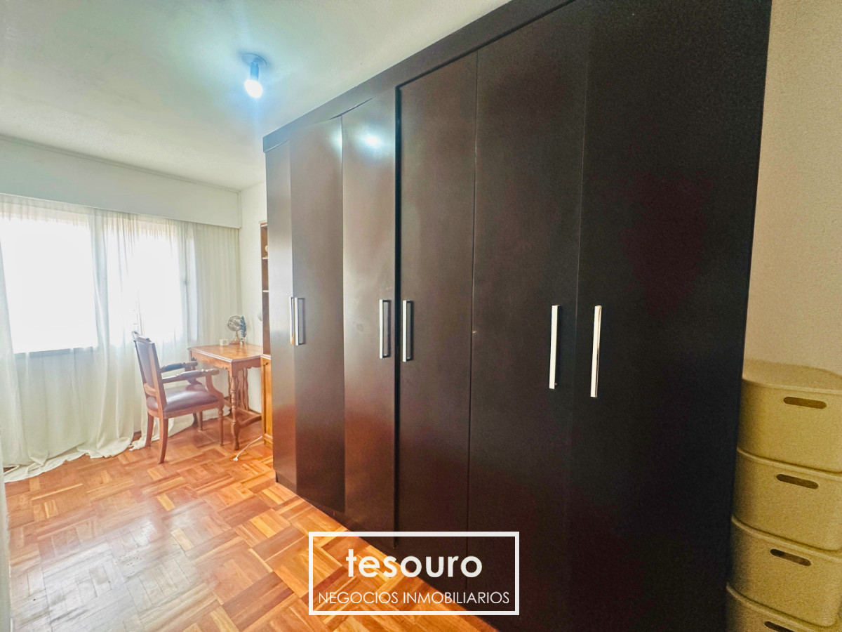 Apartamento ID.5440 - VENTA APARTAMENTO DE 3 DORMITORIOS EN POCITOS PRÓXIMO A LA RAMBLA