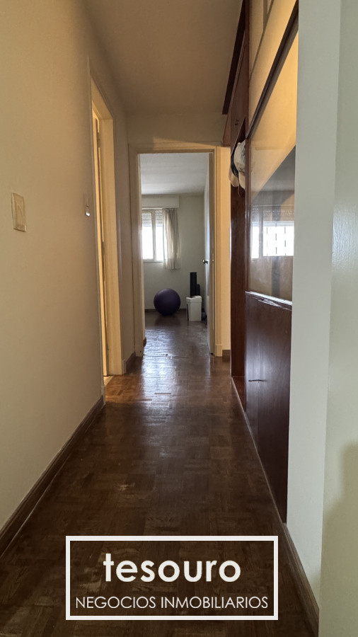 Apartamento ID.4250 - Alquiler Apartamento de 2 dormitorios y garaje en Pocitos