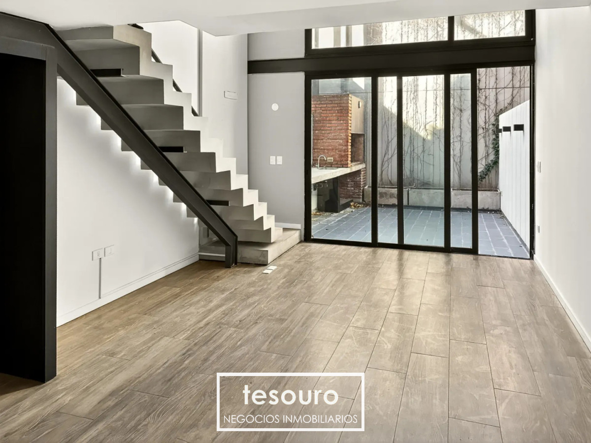 Apartamento ID.5508 - ALQUILER APARTAMENTO LOFT DE 1 DORMITORIO CON PATIO Y PARRILLERO EN PUNTA CARRETAS