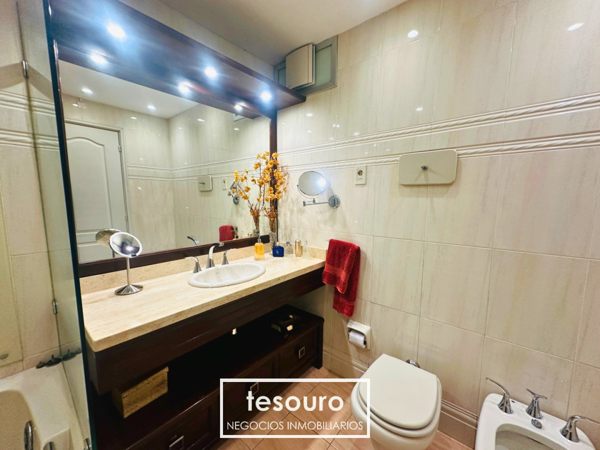 Apartamento ID.5681 - ALQUILER APARTAMENTO DE 3 DORMITORIOS Y SERVICIO EN POCITOS