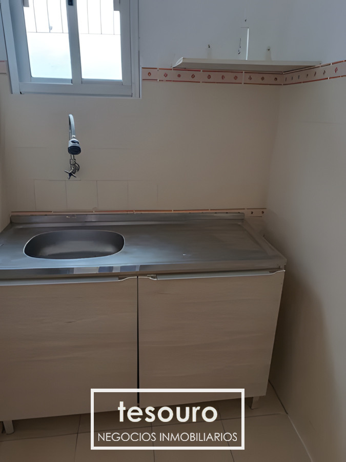 Apartamento ID.4884 - VENTA APARTAMENTO TIPO CASA DE 2 DORMITORIOS EN PARQUE BATLLE