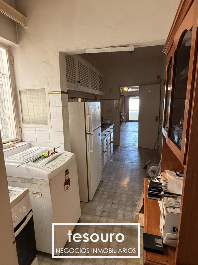 Apartamento ID.5450 - Venta de apartamento 2 dormitorios y servicio en Pocitos