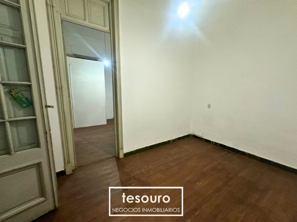 Apartamento ID.5476 - VENTA APARTAMENTO DE 4 DORMITORIOS EN CENTRO