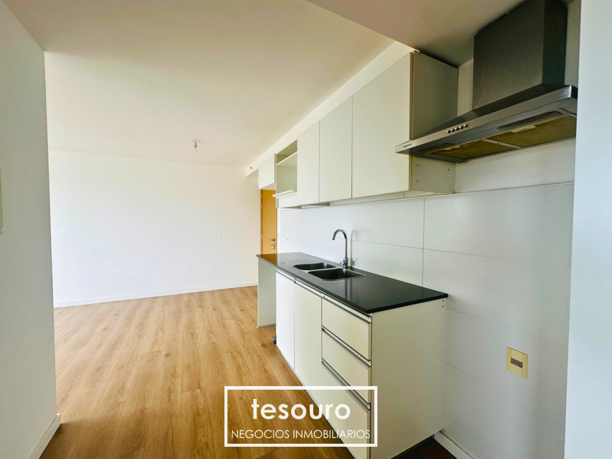 Apartamento ID.2892 - Alquiler Penthouse 2 Dormitorios y Garaje en Malvin