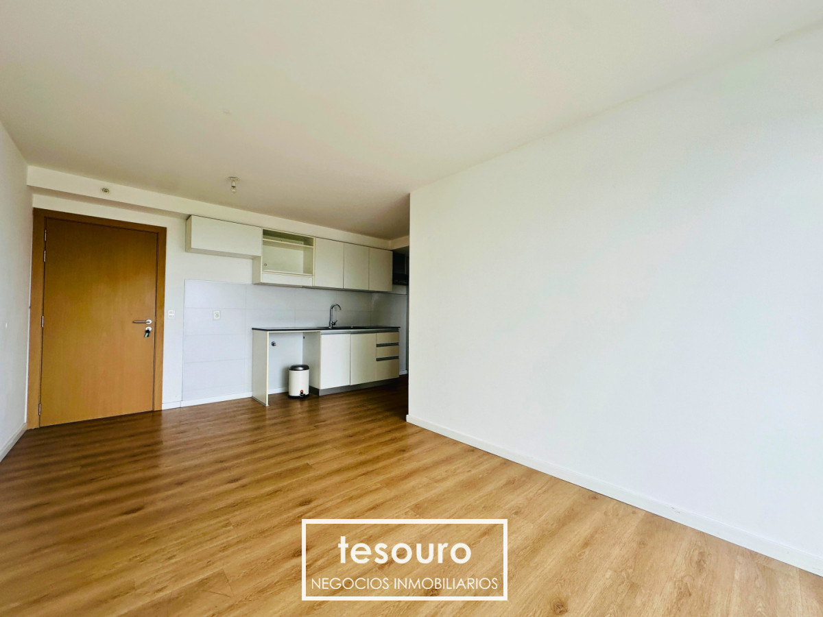 Apartamento ID.2892 - Alquiler Penthouse 2 Dormitorios y Garaje en Malvin