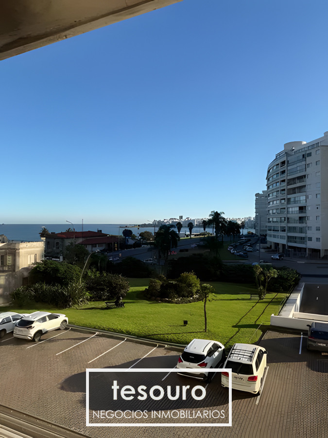 Apartamento ID.4854 - ALQUILER APARTAMENTO DE 2 DORMITORIOS EN PUERTO BUCEO EDIFICIO PANAMERICANO