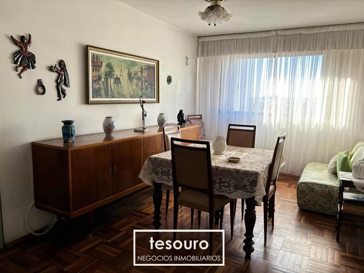 Apartamento ID.4204 - Venta Apartamento de 2 dormitorios en Centro
