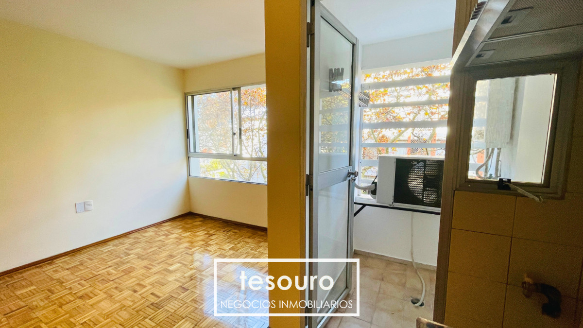 Apartamento ID.4858 - VENTA APARTAMENTO DE 1 DORMITORIO CON GARAGE EN POCITOS 