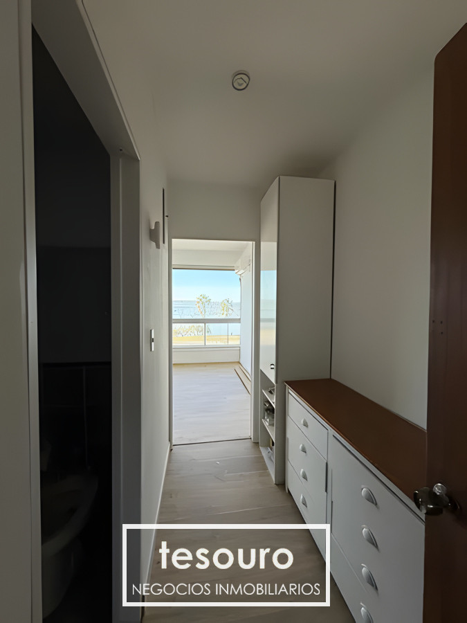 Apartamento ID.4854 - ALQUILER APARTAMENTO DE 2 DORMITORIOS EN PUERTO BUCEO EDIFICIO PANAMERICANO