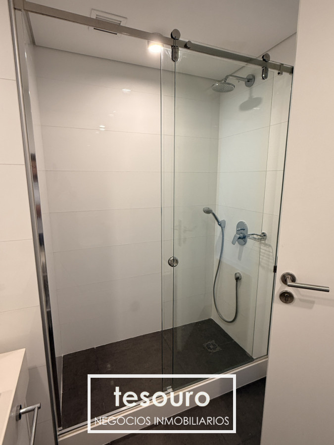 Apartamento ID.2884 - Alquiler de apartamento de 2 dormitorios en Puerto del Buceo
