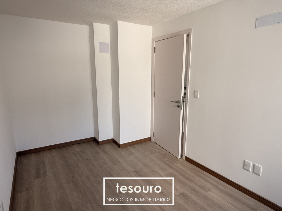 Apartamento ID.5479 - Alquiler Apartamento 1 Dormitorio en Tres Cruces