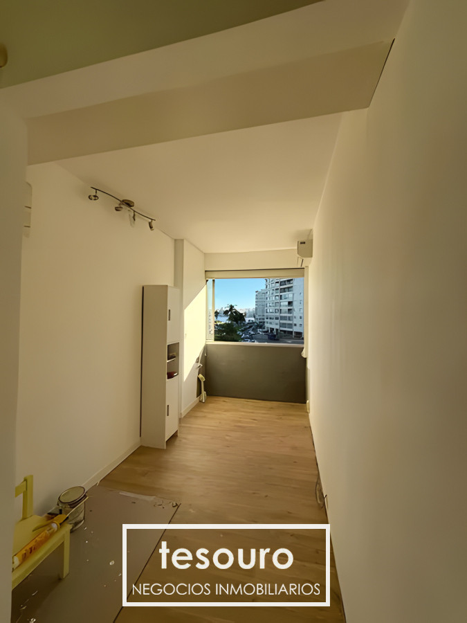 Apartamento ID.4854 - ALQUILER APARTAMENTO DE 2 DORMITORIOS EN PUERTO BUCEO EDIFICIO PANAMERICANO