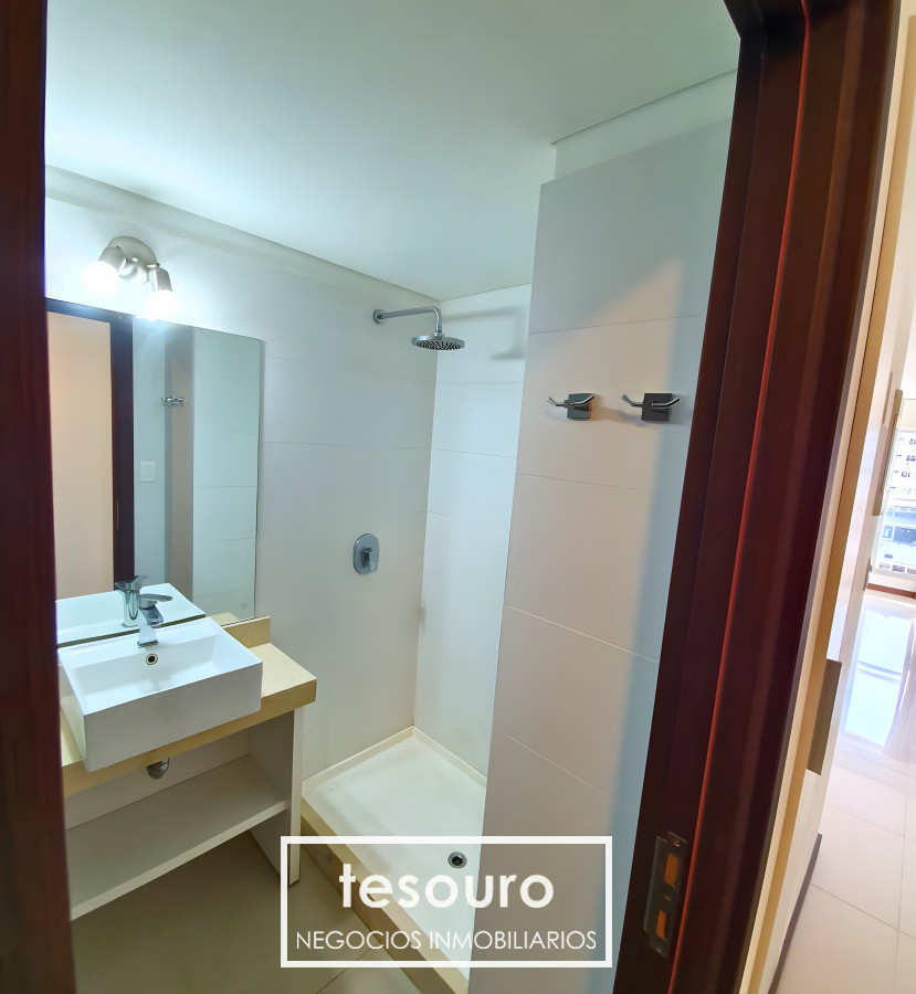 Apartamento ID.4855 - VENTA MONOAMBIENTE EN CORDÓN SOBRE AV. 18 DE JULIO