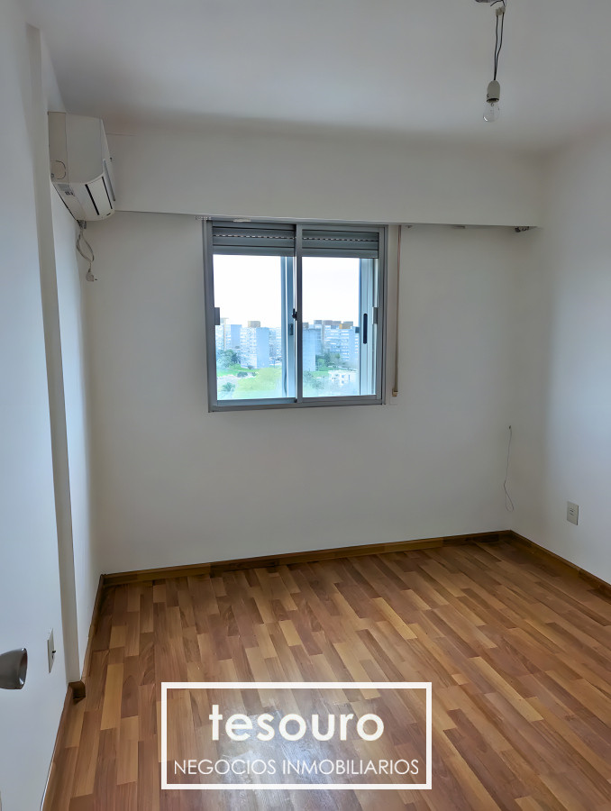Apartamento ID.4891 - VENTA APARTAMENTO DE 2 DORMITORIOS CON COCHERA EN MALVÍN