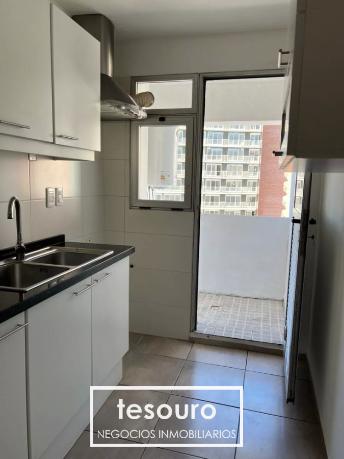 Apartamento ID.4216 - Venta Apartamento de 2 Dormitorios En Cordón Con renta 