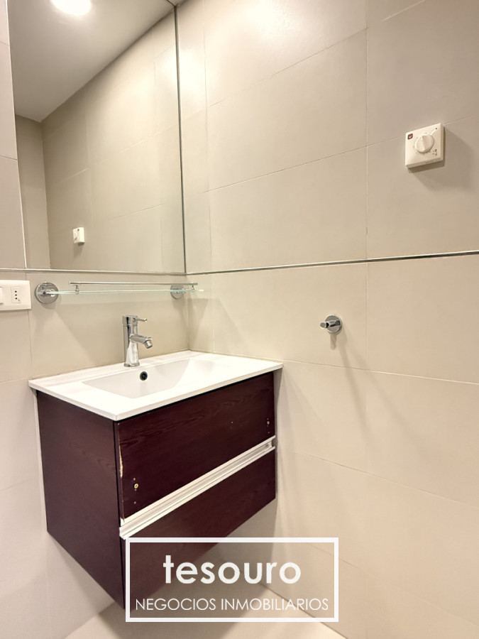 Apartamento ID.5538 - Alquiler apartamento 1 dormitorio con garaje en Pocitos
