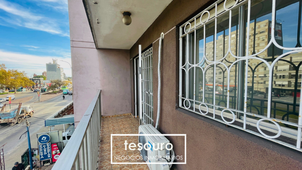 Apartamento ID.4850 - VENTA APARTAMENTO DE 3 DORMITORIOS EN BUCEO SOBRE AV. ITALIA