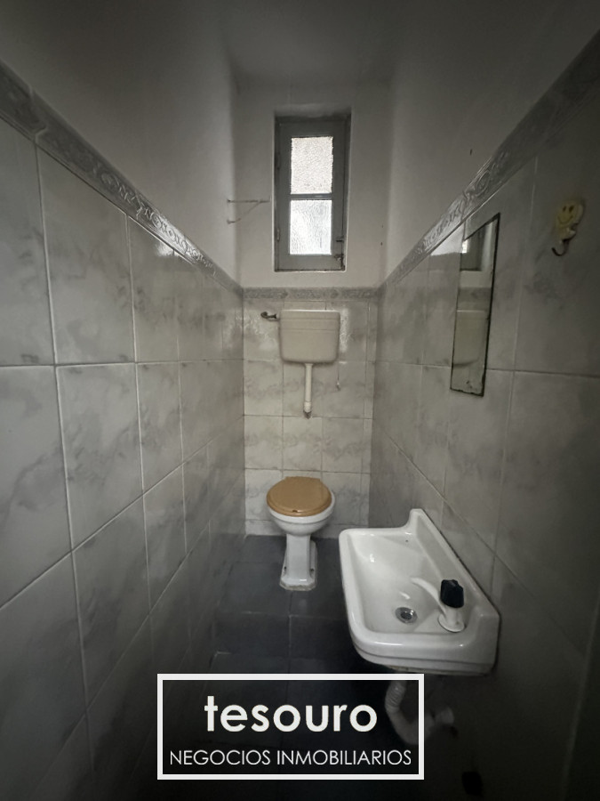 Apartamento ID.5476 - VENTA APARTAMENTO DE 4 DORMITORIOS EN CENTRO