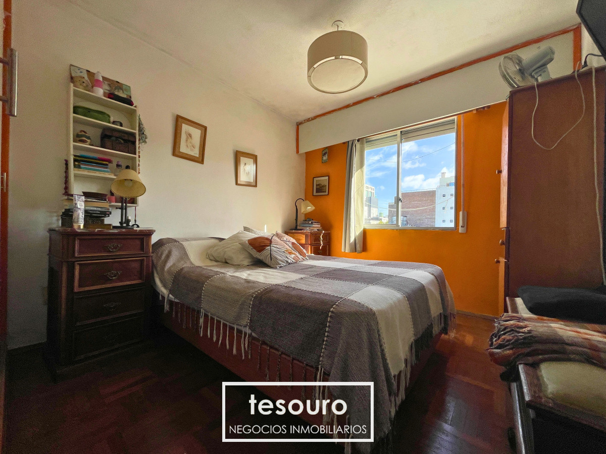 Apartamento ID.4666 - VENTA APARTAMENTO DE 2 DORMITORIOS EN CENTRO CON VISTA AL MAR