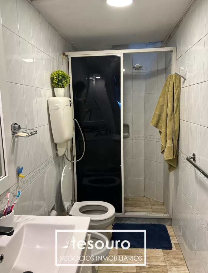 Apartamento ID.4573 - VENTA CASA DE 5 DORMITORIOS EN PARQUE RODÓ