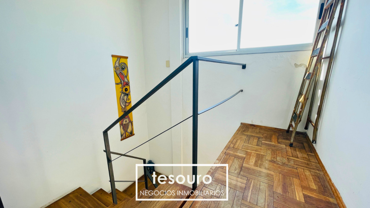 Apartamento ID.4824 - ALQUILER PENTHOUSE DUPLEX DE 3 DORMITORIOS EN POCITOS CON GRAN TERRAZA Y VISTA A LA CIUDAD