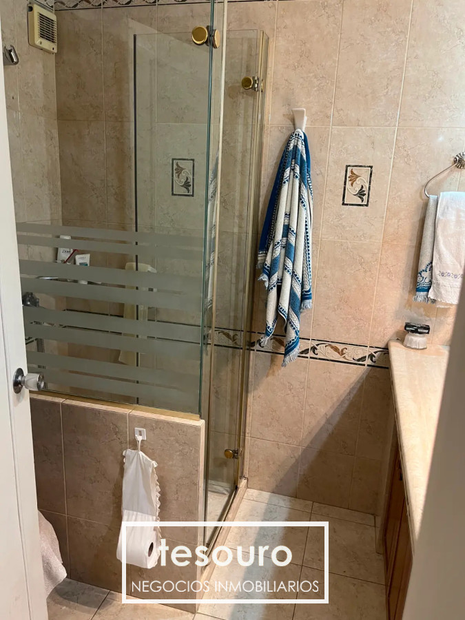 Apartamento ID.4653 - VENTA APARTAMENTO DE 3 DORMITORIOS EN POCITOS PRÓXIMO A LA RAMBLA