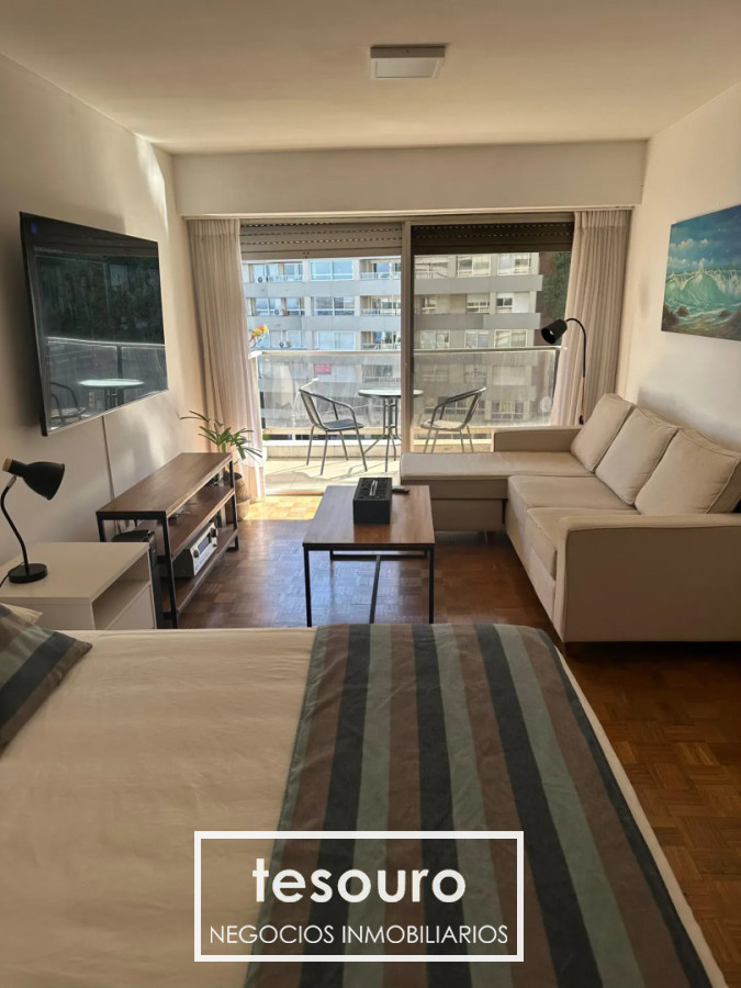 Apartamento ID.5425 - ALQUILER APARTAMENTO MONOAMBIENTE EN POCITOS FRENTE A LA RAMBLA