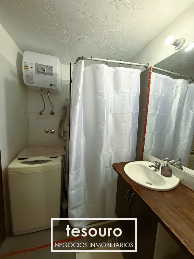 Apartamento ID.4883 - VENTA APARTAMENTO DE 1 DORMITORIO EN PARQUE BATLLE CON RENTA