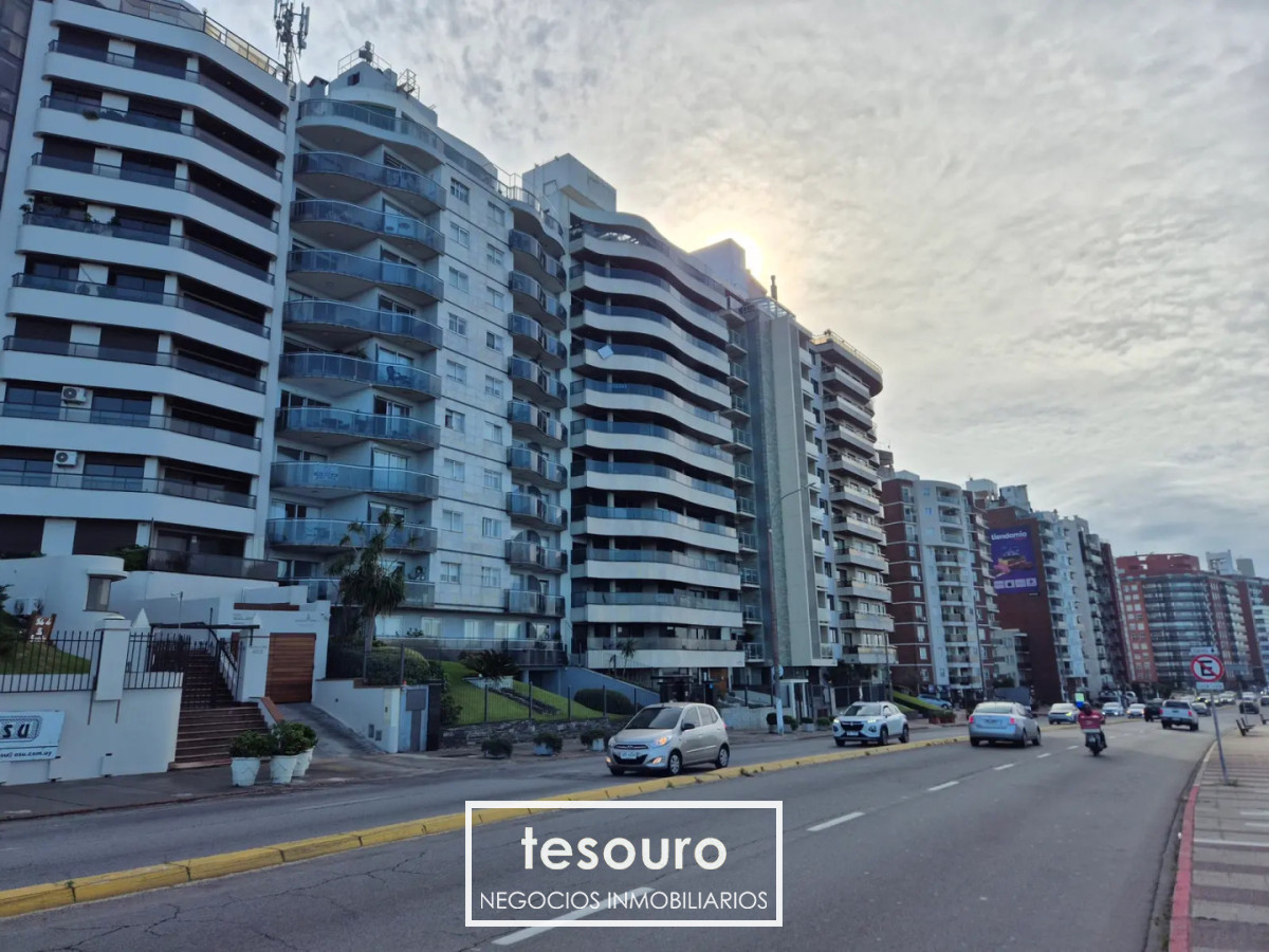 Apartamento ID.5500 - ALQUILER APARTAMENTO DE 2 DORMITORIOS FRENTE AL MAR EN MALVÍN