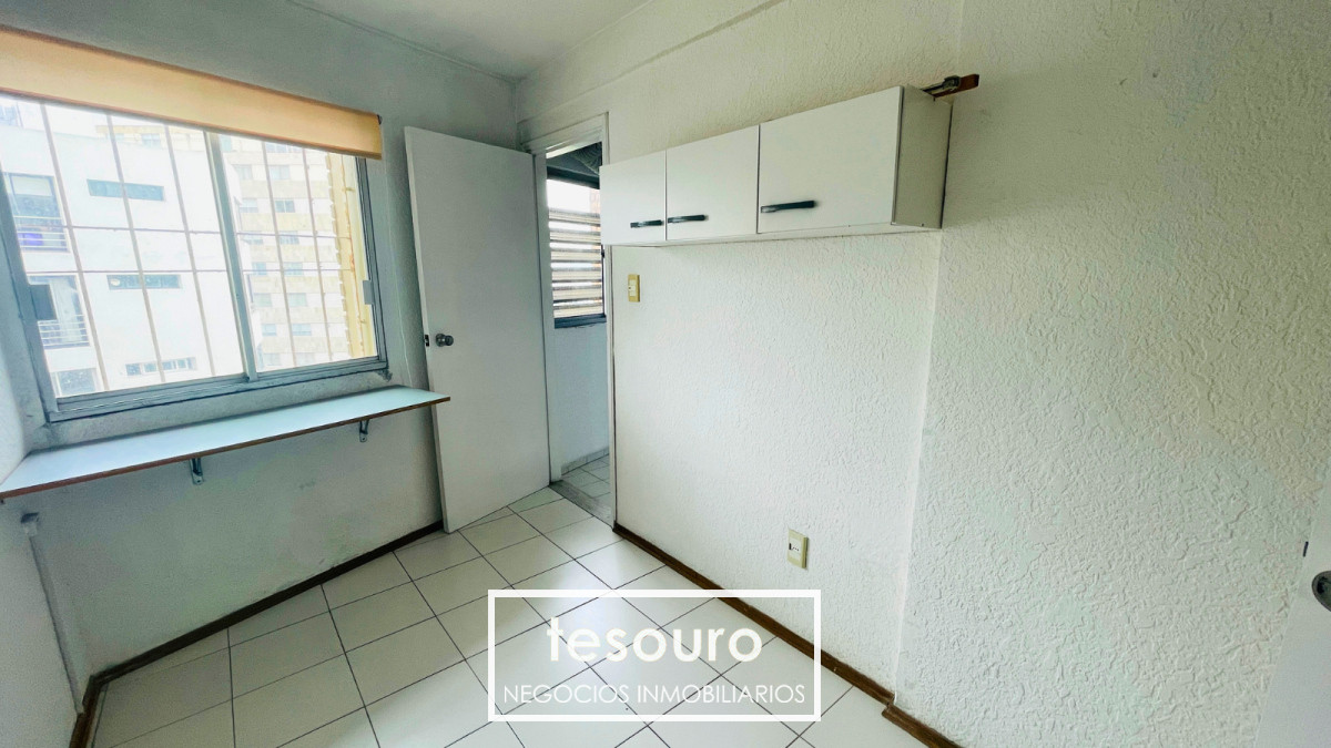 Apartamento ID.4954 - ALQUILER APARTAMENTO 4 DORMITORIOS EN RAMBLA PUNTA CARRETAS
