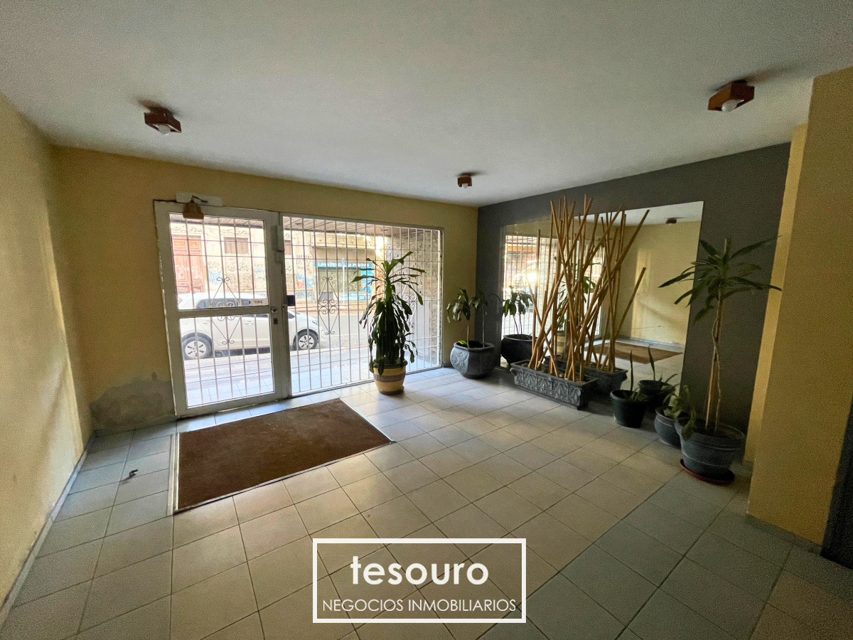 Apartamento ID.4666 - VENTA APARTAMENTO DE 2 DORMITORIOS EN CENTRO CON VISTA AL MAR