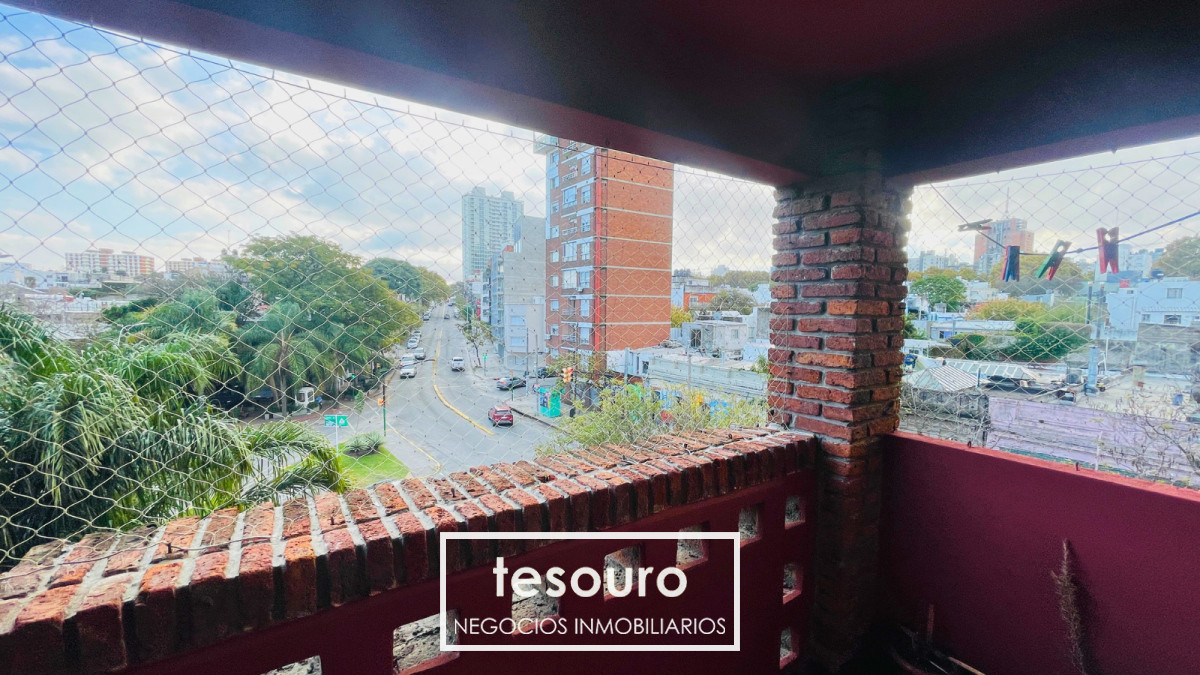 Apartamento ID.4833 - VENTA APARTAMENTO DE 3 DORMITORIOS EN PALERMO A PASOS DE LA RAMBLA