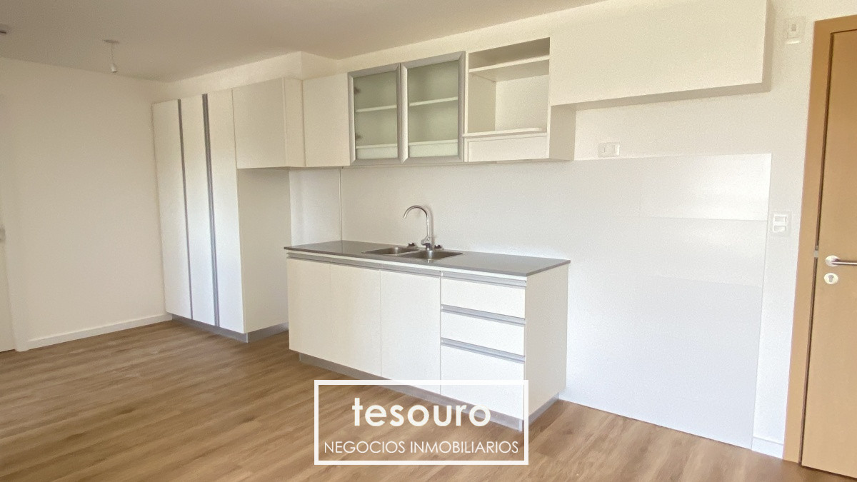 Apartamento ID.2904 - Alquiler Apartamento 2 Dormitorios en Buceo