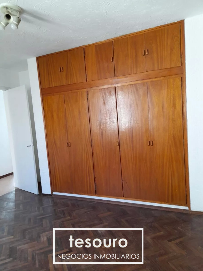 Apartamento ID.4196 - Venta Apartamento de 2 Dormitorios Con renta en Buceo