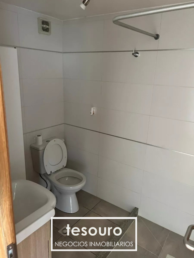 Apartamento ID.4216 - Venta Apartamento de 2 Dormitorios En Cordón Con renta 