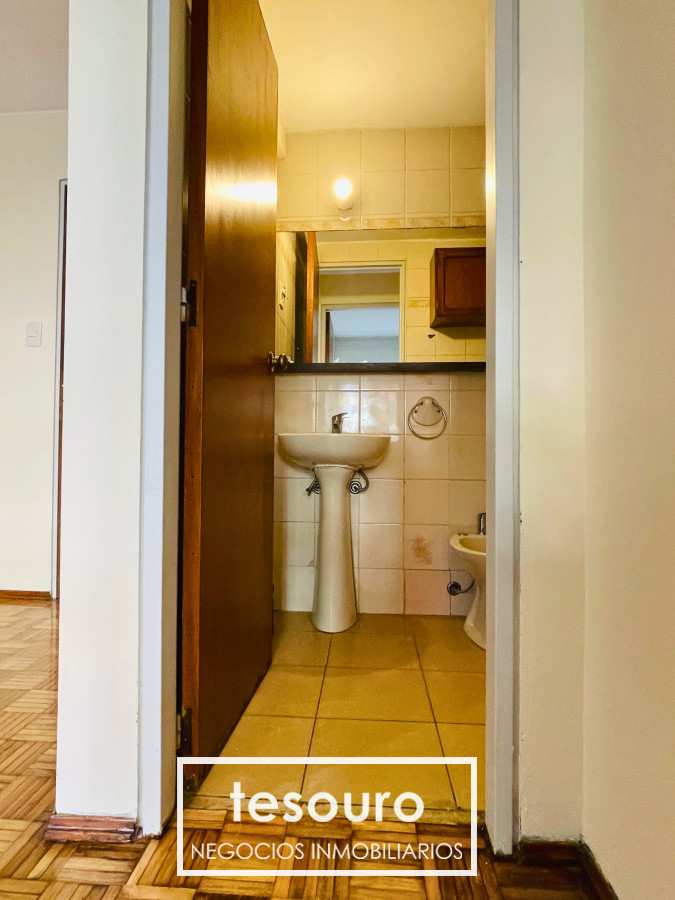 Apartamento ID.4858 - VENTA APARTAMENTO DE 1 DORMITORIO CON GARAGE EN POCITOS 