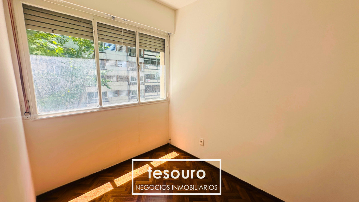 Apartamento ID.5303 - ALQUILER APARTAMENTO DE 3 DORMITORIOS Y SERVICIO EN POCITOS