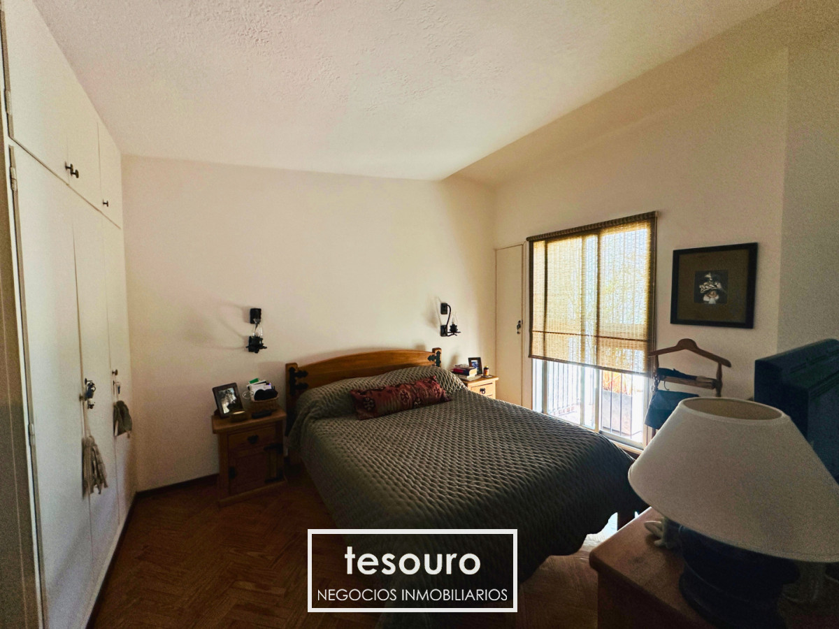 Apartamento ID.5375 - VENTA APARTAMENTO PENTHOUSE DE 3 DORMITORIOS EN POCITOS A 1 CUADRA DE LA RAMBLA