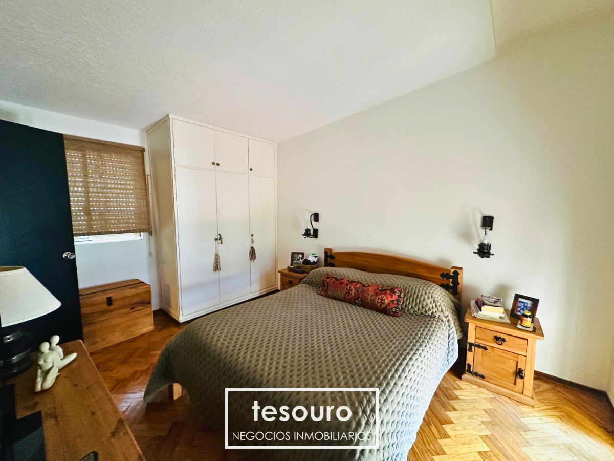 Apartamento ID.5375 - VENTA APARTAMENTO PENTHOUSE DE 3 DORMITORIOS EN POCITOS A 1 CUADRA DE LA RAMBLA