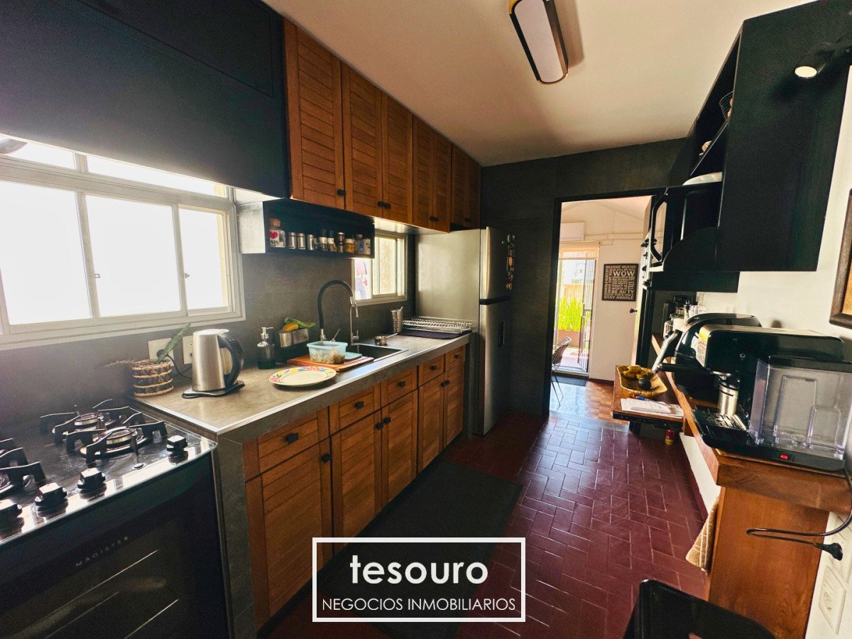 Apartamento ID.5375 - VENTA APARTAMENTO PENTHOUSE DE 3 DORMITORIOS EN POCITOS A 1 CUADRA DE LA RAMBLA