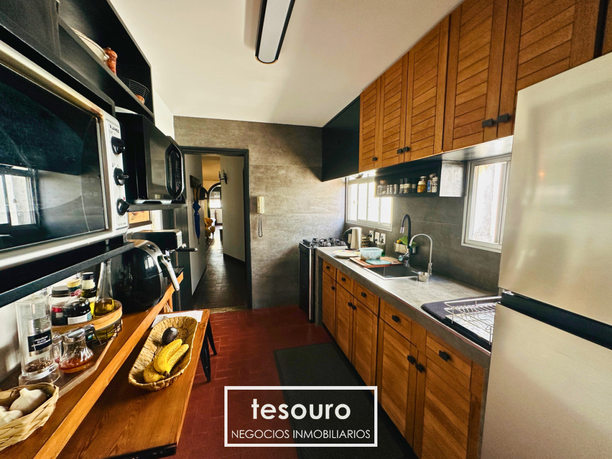 Apartamento ID.5375 - VENTA APARTAMENTO PENTHOUSE DE 3 DORMITORIOS EN POCITOS A 1 CUADRA DE LA RAMBLA