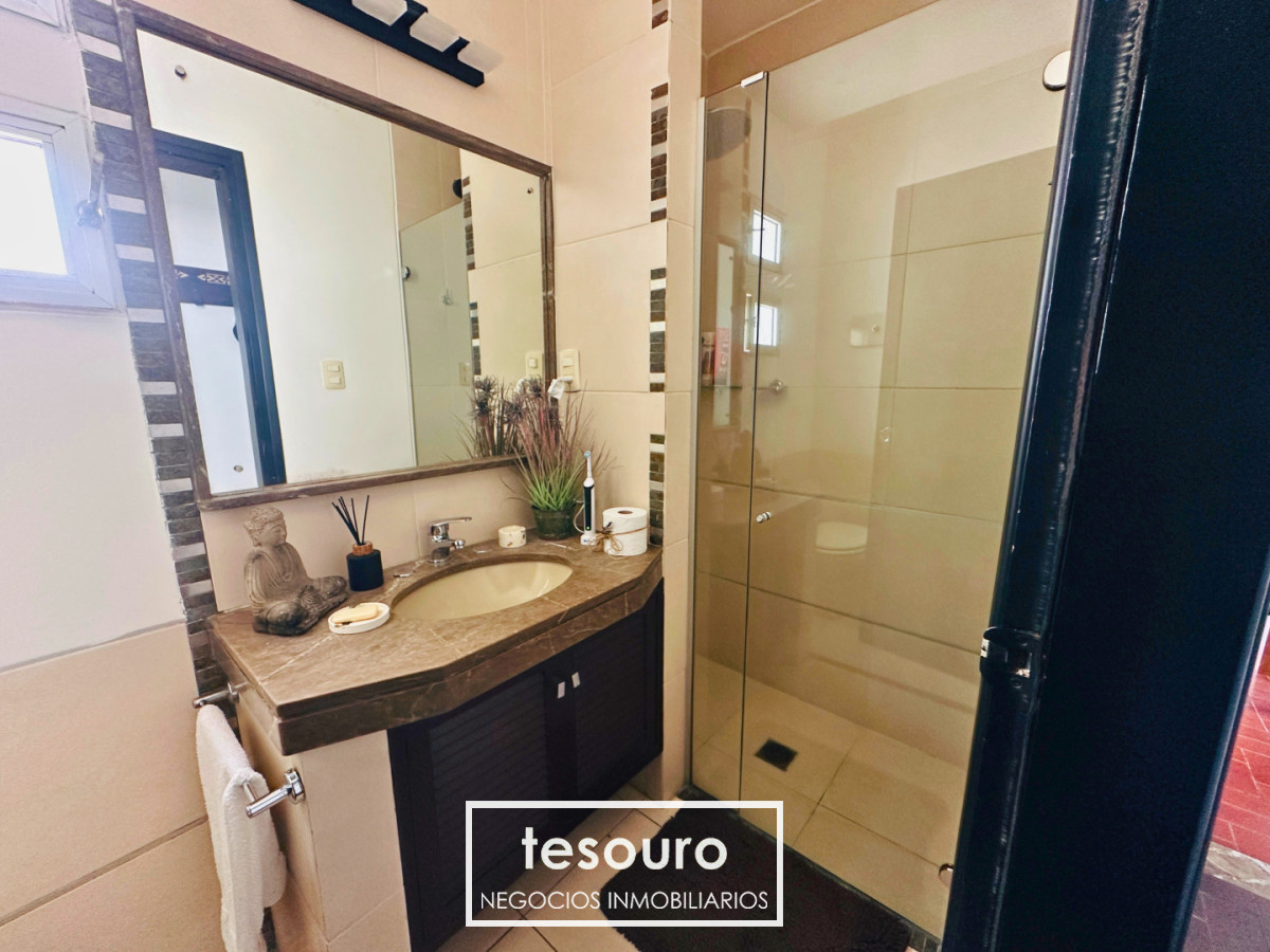 Apartamento ID.5375 - VENTA APARTAMENTO PENTHOUSE DE 3 DORMITORIOS EN POCITOS A 1 CUADRA DE LA RAMBLA