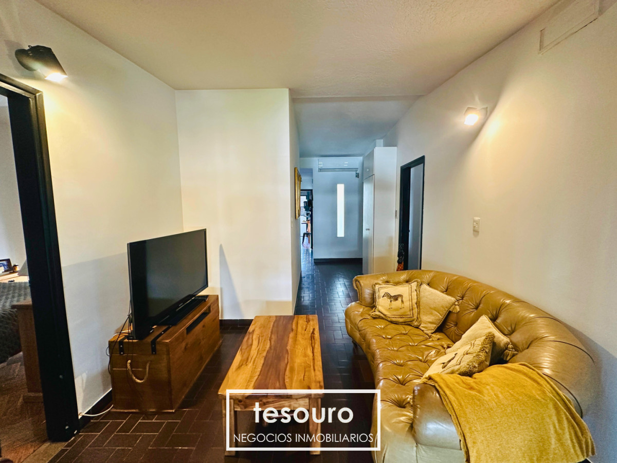 Apartamento ID.5375 - VENTA APARTAMENTO PENTHOUSE DE 3 DORMITORIOS EN POCITOS A 1 CUADRA DE LA RAMBLA