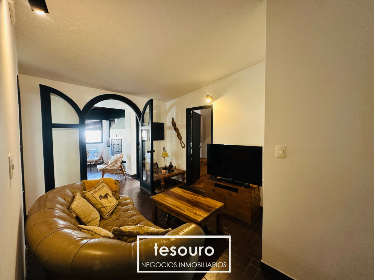 Apartamento ID.5375 - VENTA APARTAMENTO PENTHOUSE DE 3 DORMITORIOS EN POCITOS A 1 CUADRA DE LA RAMBLA
