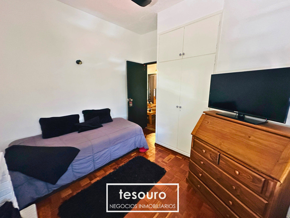 Apartamento ID.5504 - VENTA APARTAMENTO PENTHOUSE DE 3 DORMITORIOS EN POCITOS A 1 CUADRA DE LA RAMBLA
